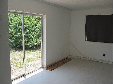 5th image of 612 Charlotte Ave