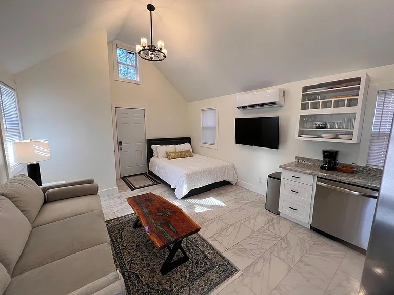 6148 Winthrop Ave #5 — Photo 5