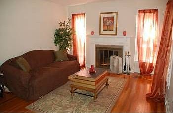3rd image of 16112 Throckley Ave