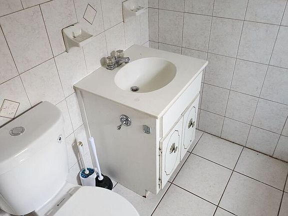 2nd image of 72 8th Ave Unit 3