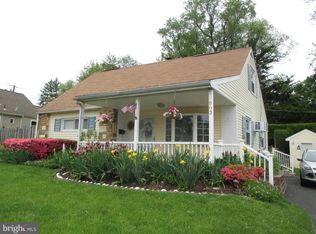 803 Piermont St, Philadelphia, PA 19116