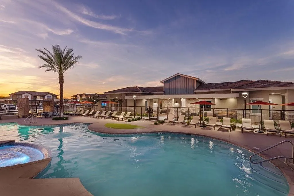 Everly at Morrison Ranch Luxury Apartments — Photo 3