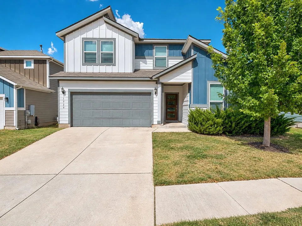 11920 Saddle Rock Dr