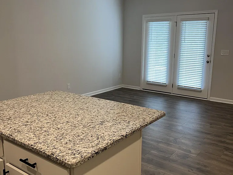 2944 Mallard Dr — Photo 6