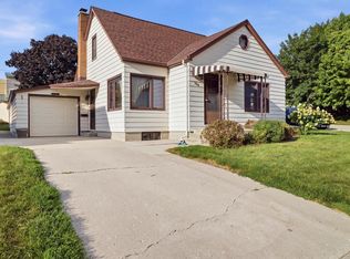 300 Saint Rose Ave, Fredonia, WI 53021