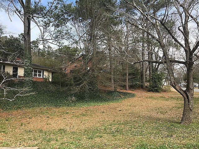 2nd image of 1252 Thomas Cir