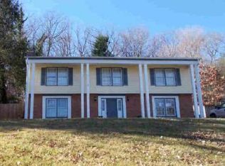 4005 Chaparral Dr, Roanoke, VA 24018