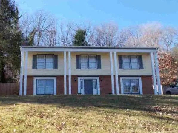 4005 Chaparral Dr, Roanoke, VA 24018