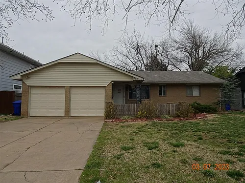 1713 Iowa St Photo 1