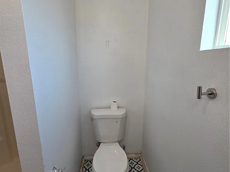 863 N 9th Ave — Photo 18