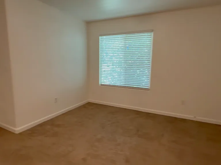 4316 Illinois Ave — Photo 29