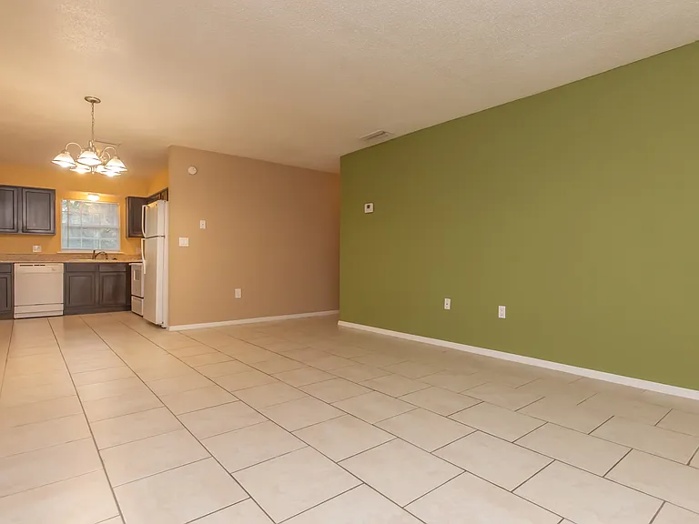 Serenity Apartments — Photo 36