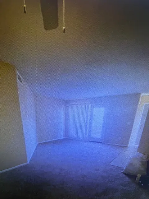 2 bed, 930 sqft, $1,200 — Photo 2