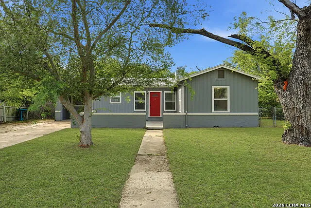 221 Balcones Heights Rd