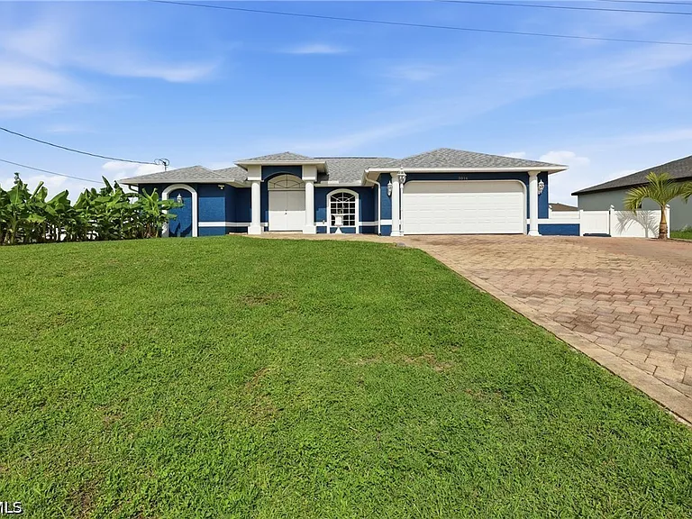 3016 SW 6th Pl — Photo 1
