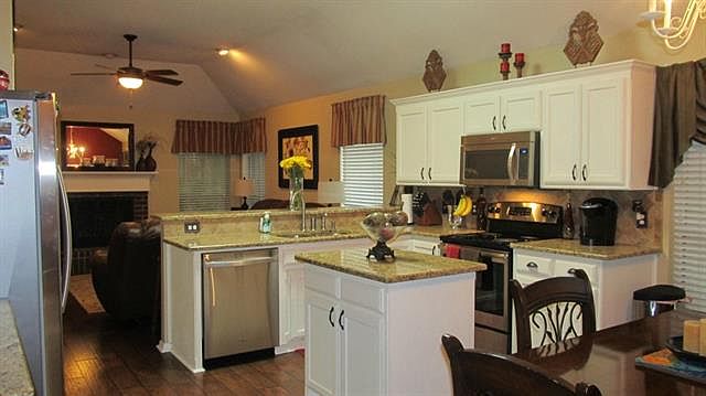 1st image of 1021 Springwood Dr