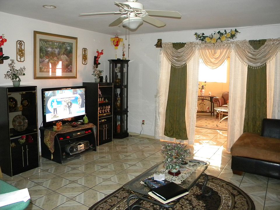 1st image of 5822 Plumas St