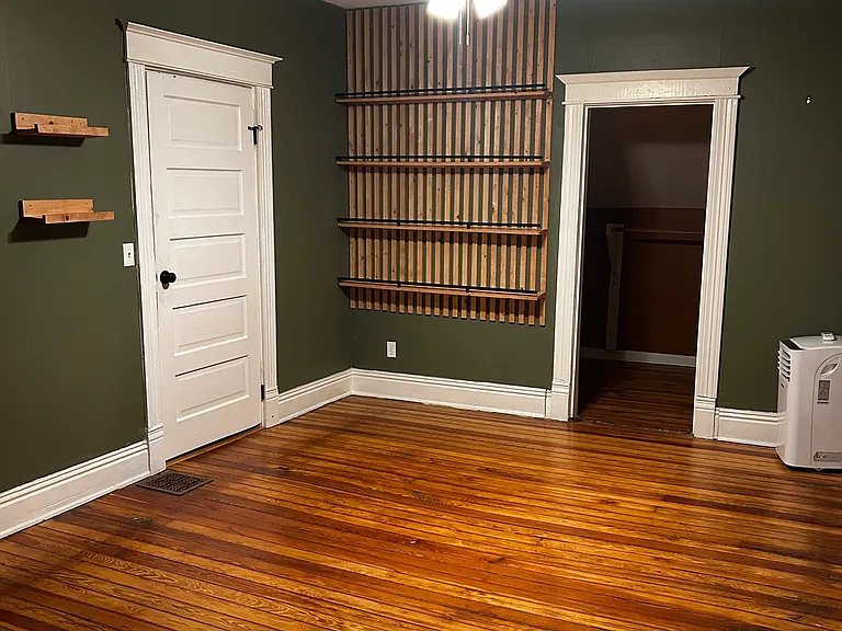 Upstairs bedroom #2