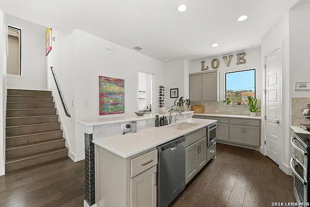 825 N Saint Marys St #301 — Photo 16