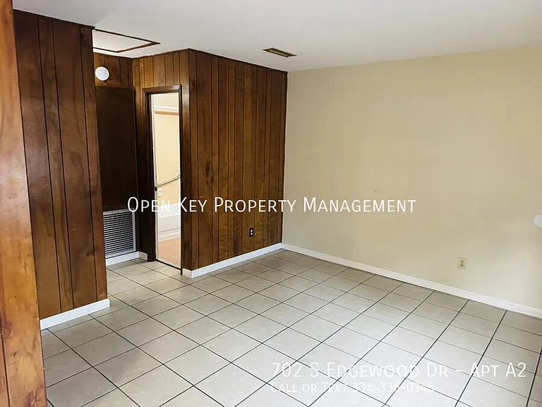 702 S Edgewood Dr #A2 — Photo 3