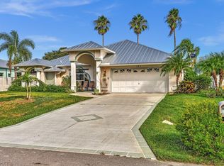 165 Joy Haven Dr, Sebastian, FL 32958
