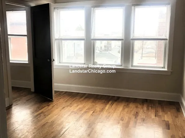 3050 W Berteau Ave APT 3, Chicago, IL 60618
