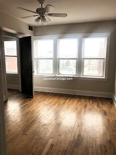 3050 W Berteau Ave #3 Photo 1