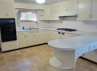 1209 W Fulton St, Edgerton, WI 53534