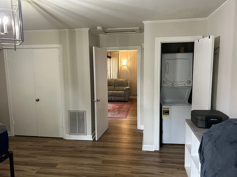 1030 Sycamore St — Photo 10