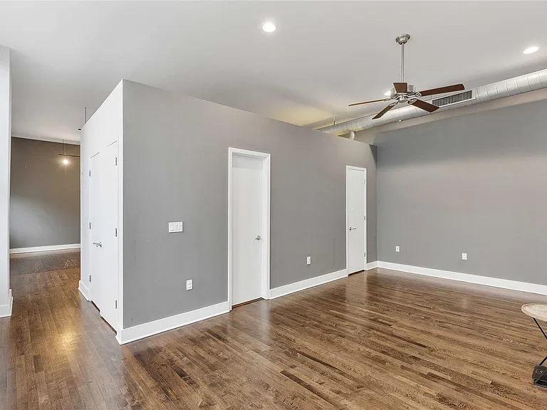 1312 Live Oak St #215 — Photo 16