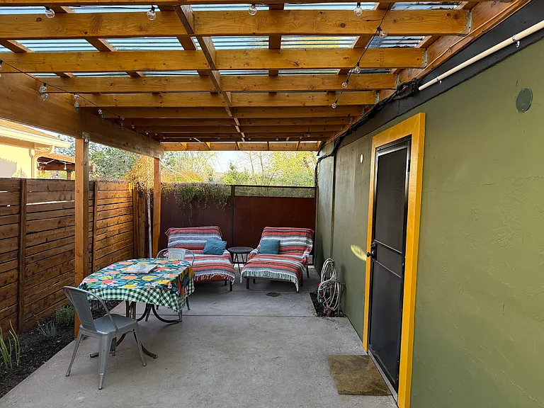 W Coolidge St — Photo 17