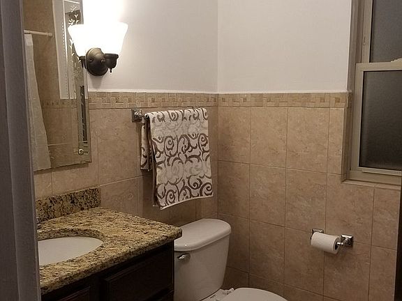 Bath upper level 