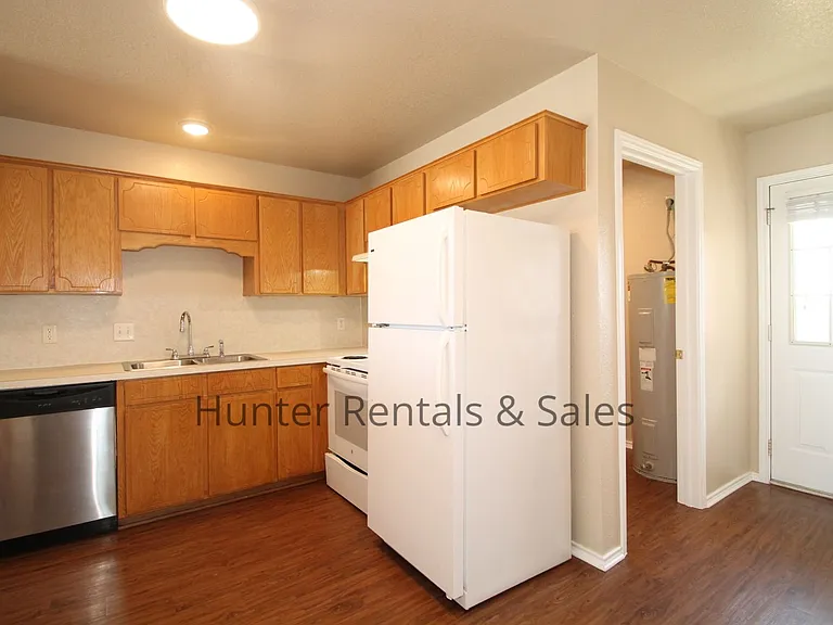 3904C Gus Dr — Photo 6