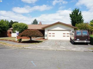 14261 NE Shaver St, Portland, OR 97230