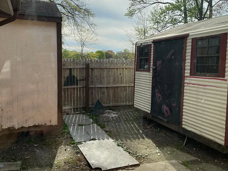 6931 Bonnot Dr — Photo 17