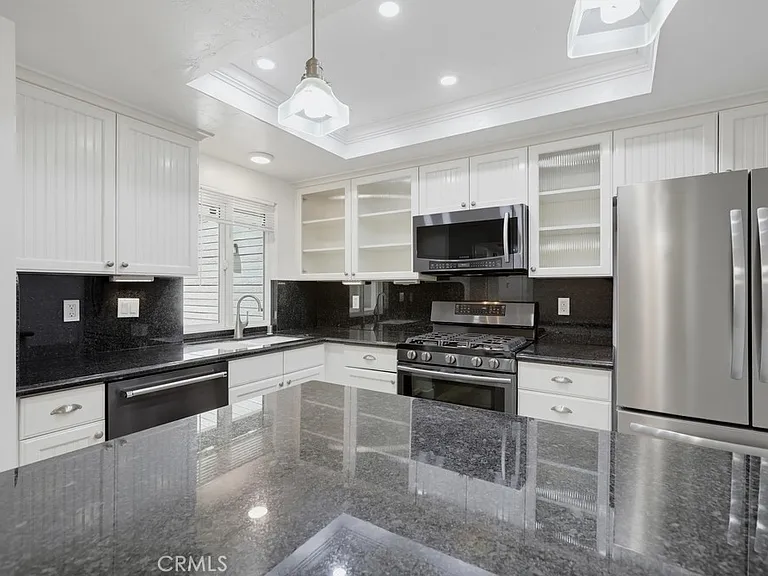 23411 Cambridge Rd — Photo 12