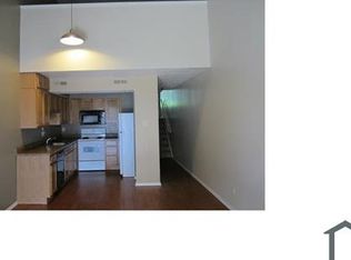 9922 Hobbits Glen Ct, Saint Louis, MO 63136