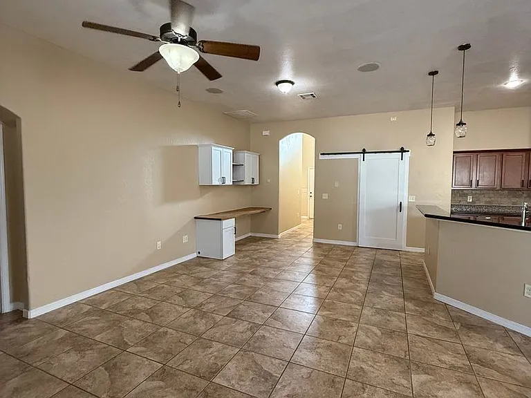2043 Villa Napoli Loop E — Photo 17