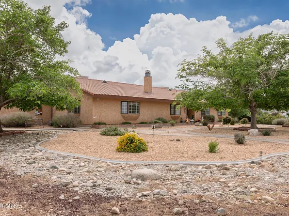 2212 W Avenue O8, Palmdale, CA 93551
