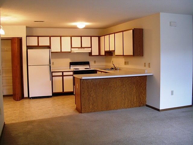 MC Lower Unit Kitchen_09132013