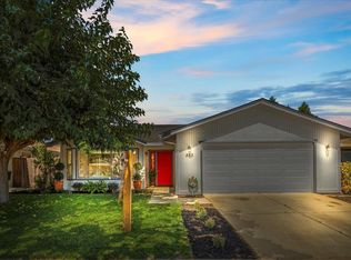 883 Welburn Ave, Gilroy, CA 95020