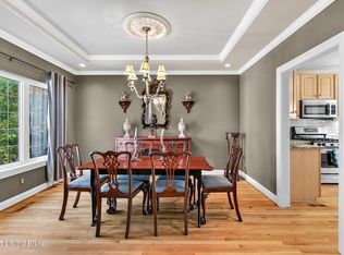 16606 Middle Hill Ct, Louisville, KY 40245