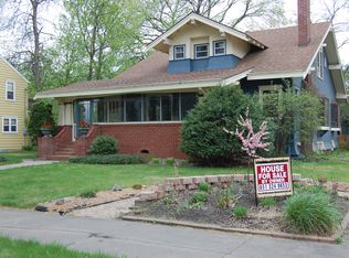 1102 Reeves Dr, Grand Forks, ND 58201