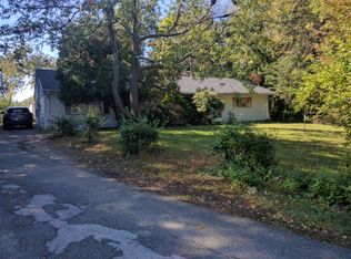 12 Sidney Dr, Nanuet, NY 10954