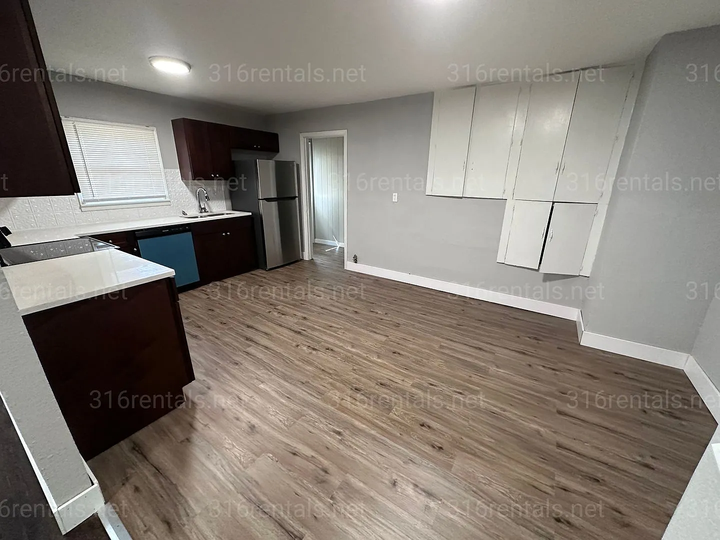 $950- 2 Bed 1 Bath - Beautiful Duplex *Coming Soon* — Photo 4