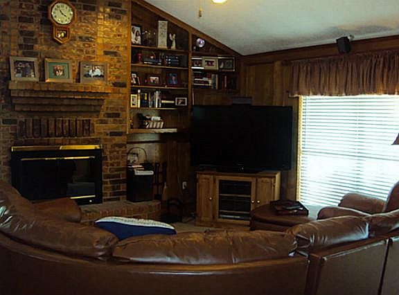 4th image of 6554 Fm 1827