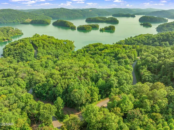 146-147 Lakeview Dr, Sharps Chapel, TN 37866