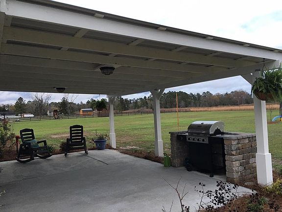 3rd image of 5712 Meadow Wood Dr