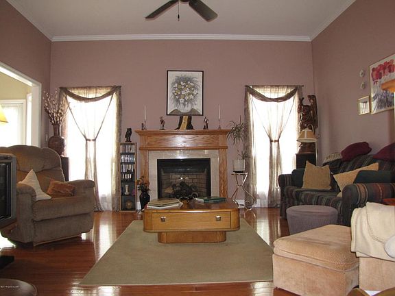 2nd image of 103 Shawnee Dr