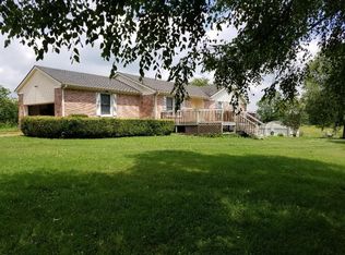 547 Womack Rd, Bethpage, TN 37022